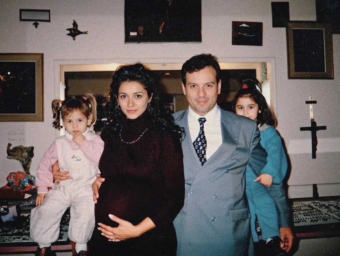 Image default